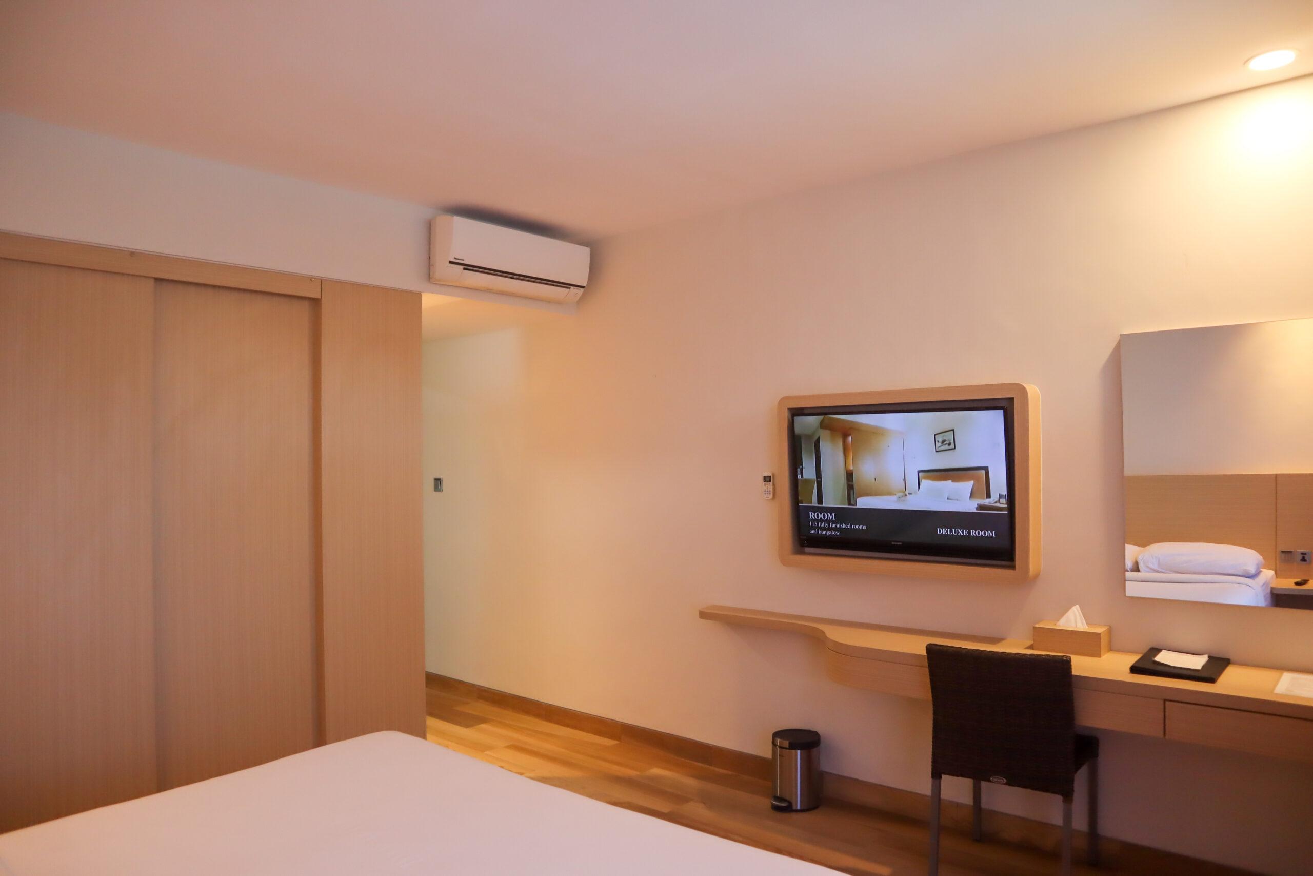 Comforta Hotel Tanjung Pinang Exterior photo