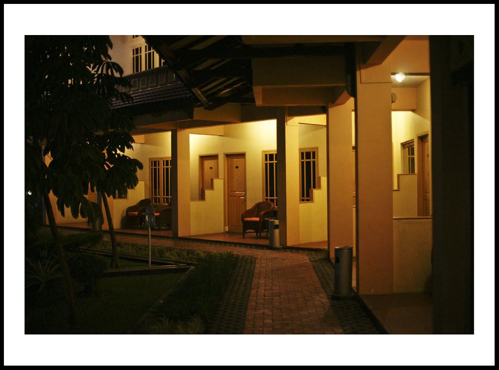 Comforta Hotel Tanjung Pinang Exterior photo